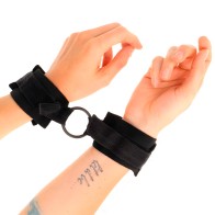 Kink Wrist Restraint with Adjustable Ring